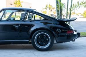 Cars For Sale - 1988 Porsche 911 Carrera Clubsport - Image 38