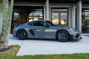 Cars For Sale - 2023 Porsche 718 Cayman GT4 RS 2dr Coupe - Image 9