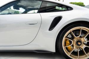 Cars For Sale - 2024 Porsche 911 Turbo S AWD 2dr Coupe - Image 33