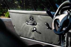 Cars For Sale - 1993 Porsche 911 Turbo S Lightweight - Image 60