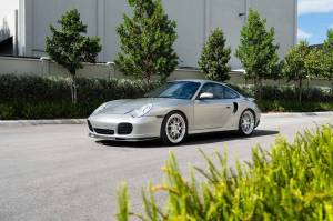 2002 Porsche 911 Turbo AWD 2dr Coupe